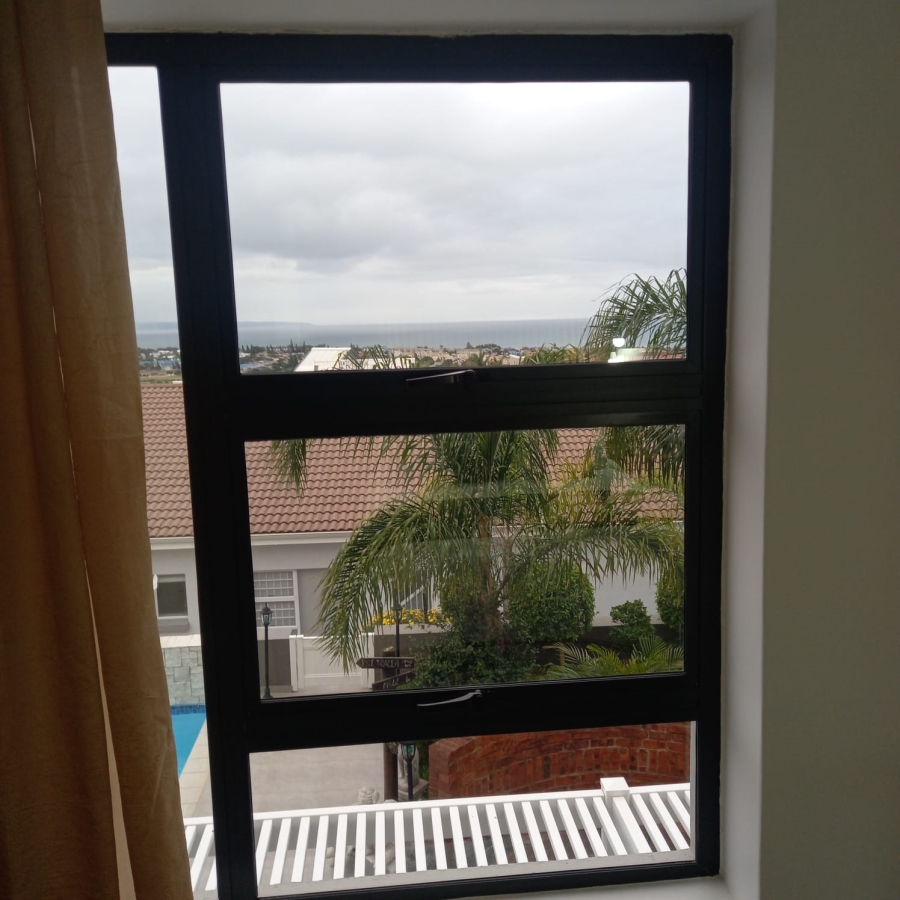 4 Bedroom Property for Sale in Menkenkop Western Cape
